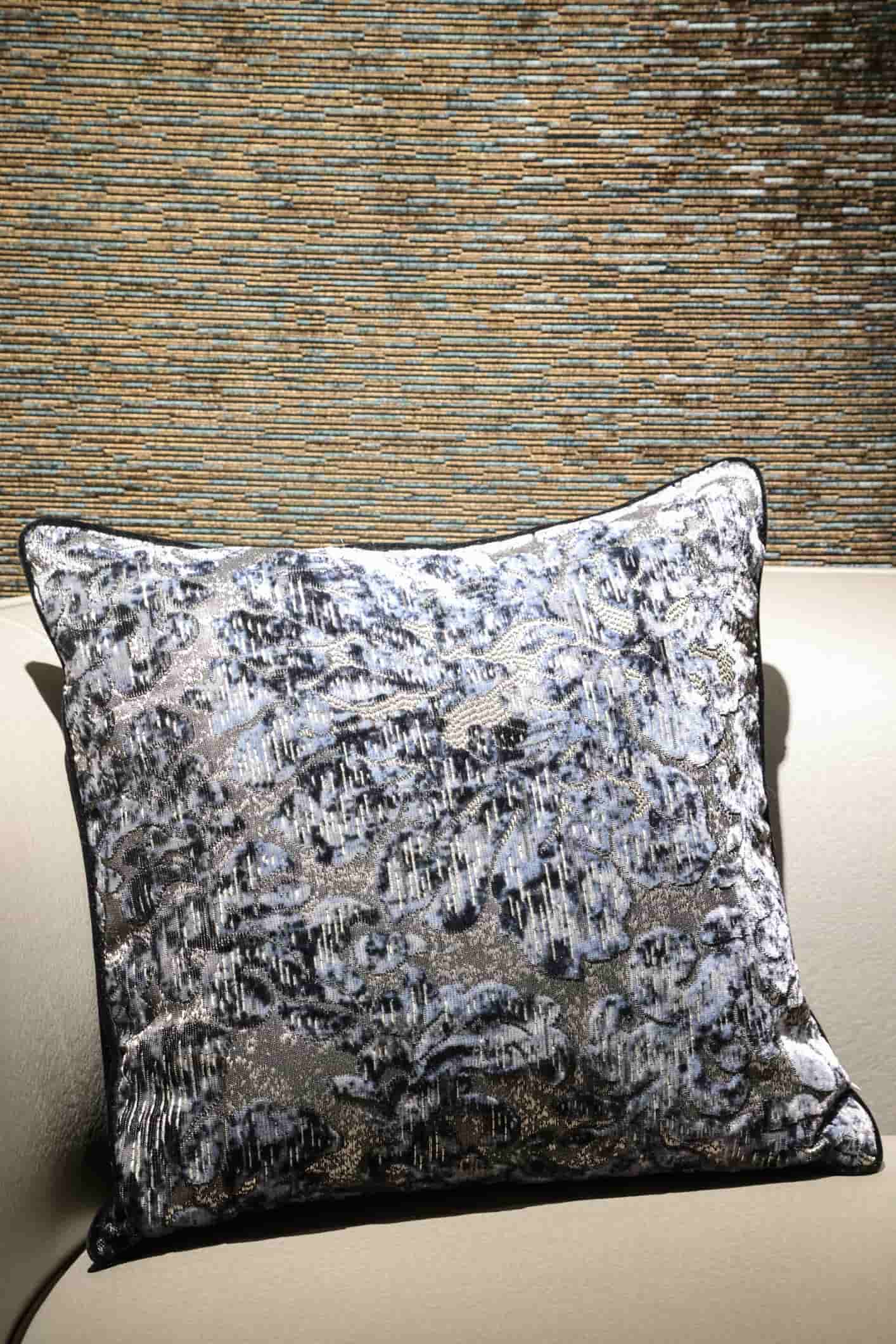 Luksus høykvalitets kuttet fløyelforgyllende stoff Plommeblomstmønster Miljøvennlig for sengetøy Sofa Gardinstoff